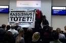 Rassismus tötet! Protestaktion im Haus der Europäischen Union in Wien