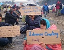 Idomeni see plenty protests by refugees - here a blockade of the railways to Macedonia